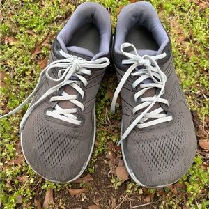 Women's Gray Lightweight Breathable Sneakers